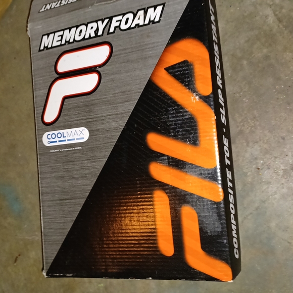 Nwt Fila Memory foam - Picture 7 of 8